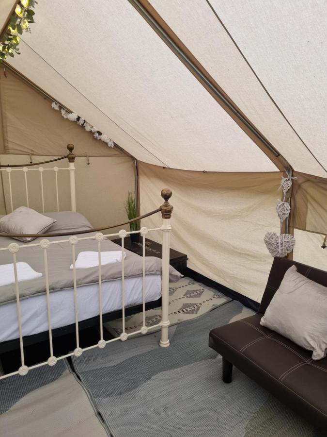 Glamping In Style, Prospector Tent Crawley  Bagian luar foto