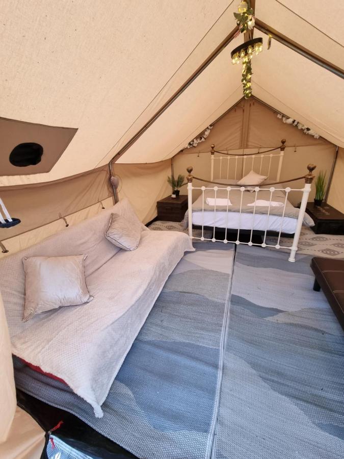 Glamping In Style, Prospector Tent Crawley  Bagian luar foto